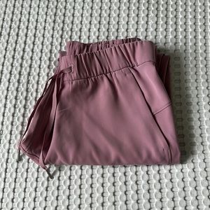 Lululemon On the Fly Mid-Rise Pant